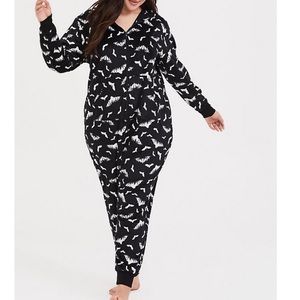 Black & White Bat Print Fleece Sleep Onesie